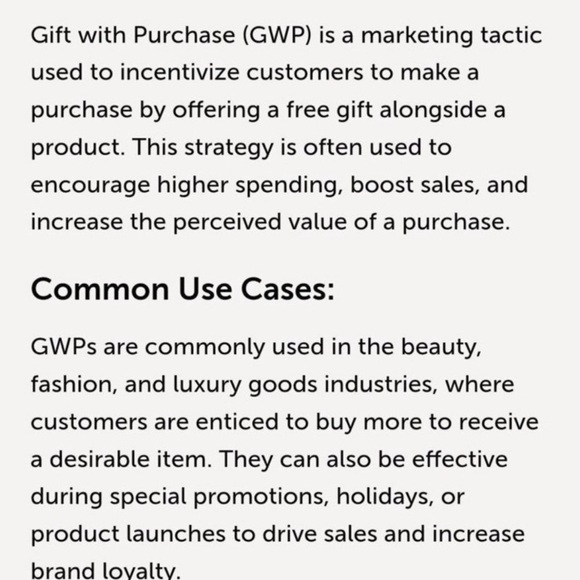 CHANEL Gold Logo Key Holder - Picture 4 of 6